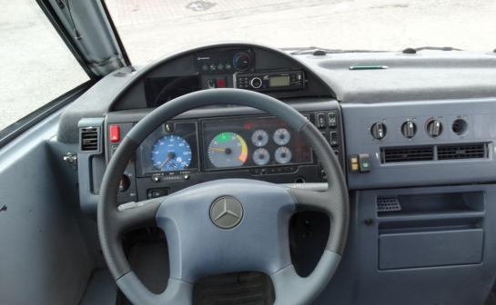 Mercedes-Benz 0815 D Mediano '2004