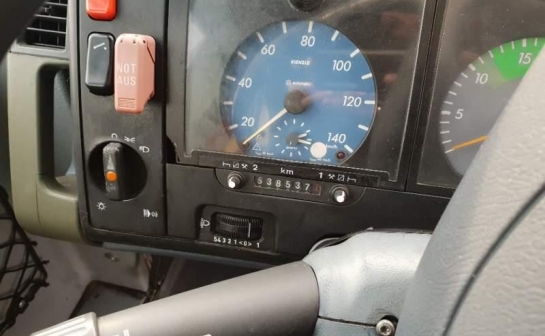 Mercedes-Benz Mediano 815D '2004